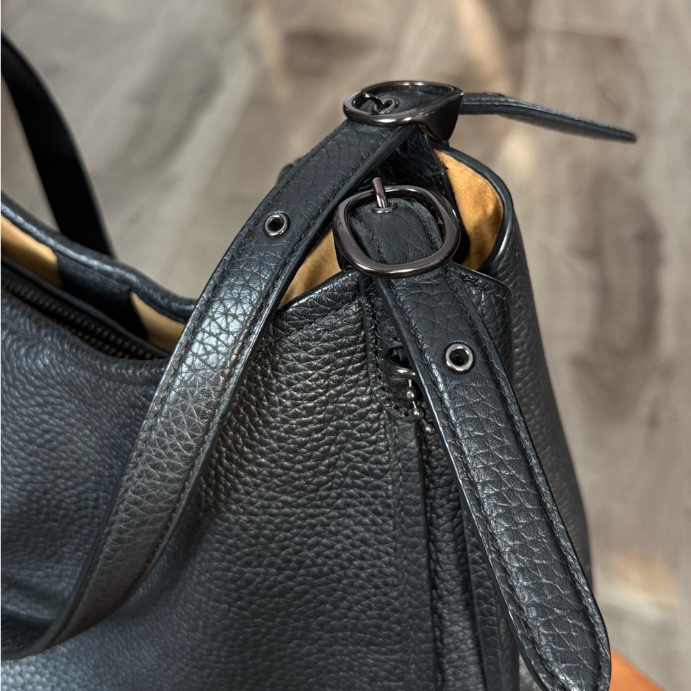 Coach bag Lori with brown suede interior - Picture 8 of 9